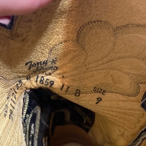 Tony Lama Men’s Black Cowboy Boots - 11B - Picture 4 of 8